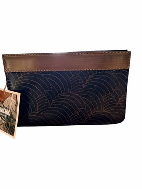 NWT Black and Gold Patterned Leather Clutch - Binichic Barcelona